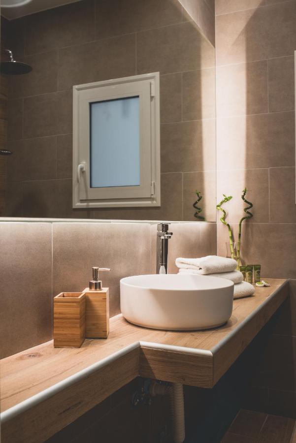 90M2 Luxury Apartment In The Heart Of Athens - Living Stone Sunstone מראה חיצוני תמונה